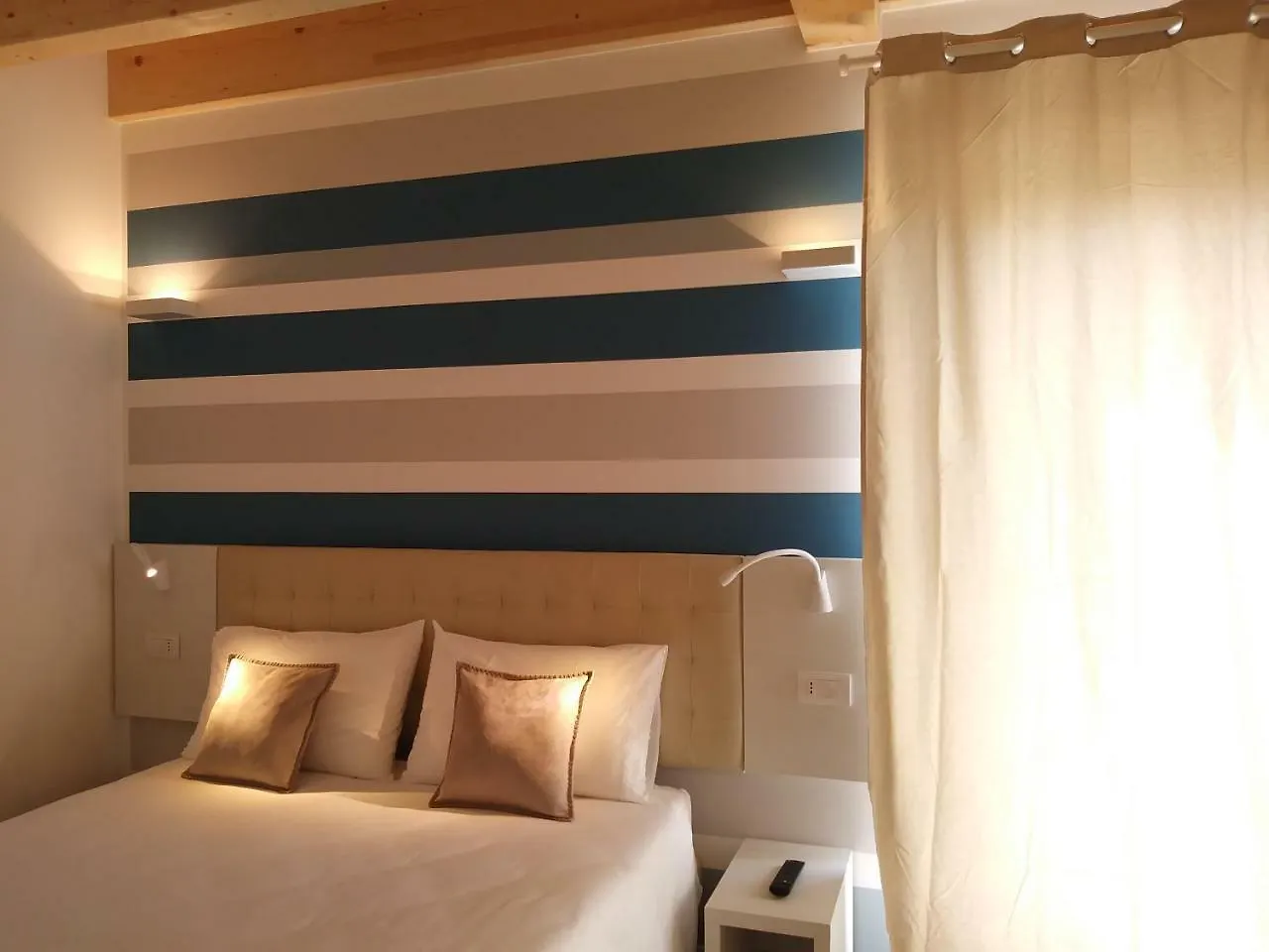 Stella Del Garda Bed & Breakfast Lazise 2*,  Italy